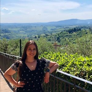 Meet your Posher, Christine